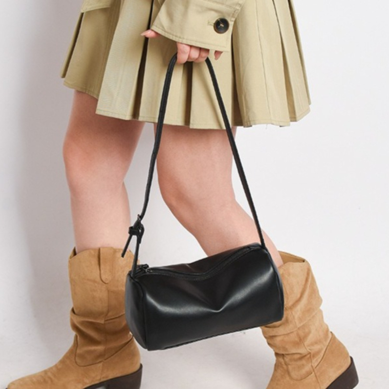 Women Bags 2026 Trends - Sac à stylos en cuir croûte