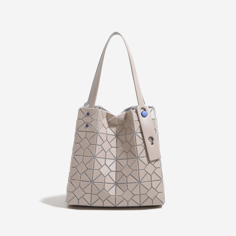Sac fourre-tout géométrique te - Women Bags 2026 Trends avis et prix