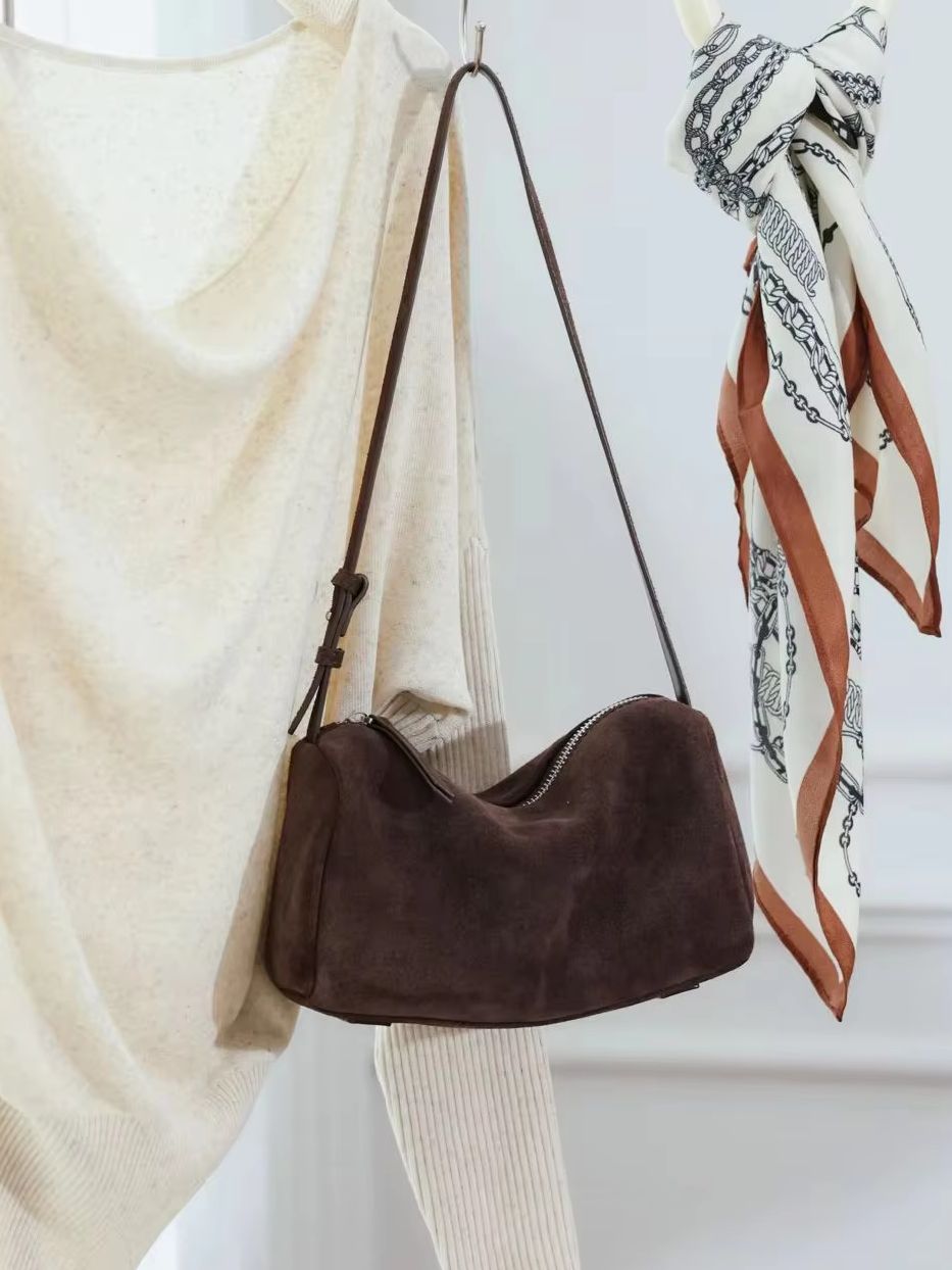 Sac bandoulière cylindrique en - Women Bags 2026 Trends avis et prix